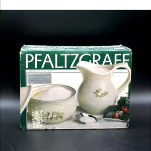 Pfaltzgraff Christmas Heirloom Sugar &‎ Creamer NEW